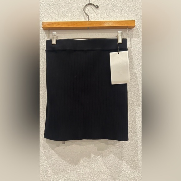 Ribbed skirt - Picture 10 of 12